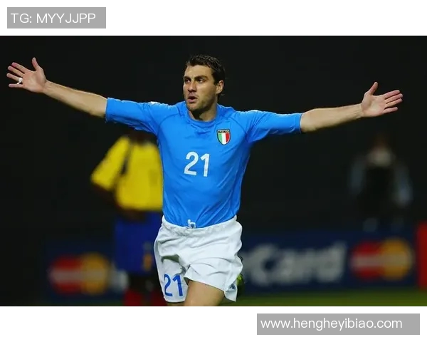 轰鸣的足球明星背后的故事与成就揭秘 轰鸣的足球明星背后的故事与成就揭秘